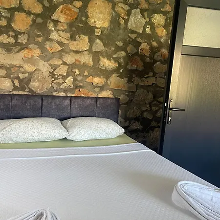 Soeguet Osman Koey Evi Holiday home Taslica